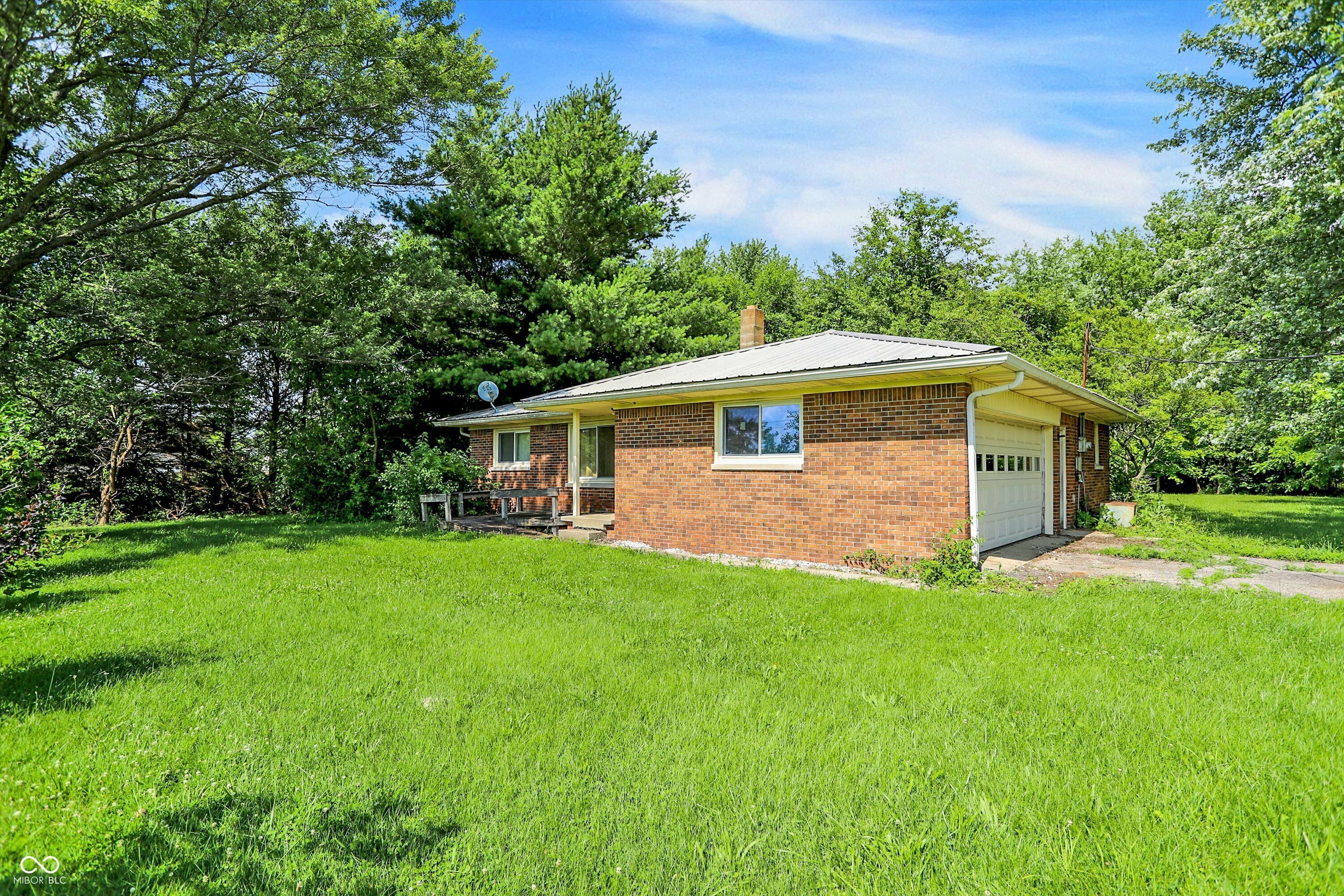 Property Photo: 10159 Hodge Road IN 46118