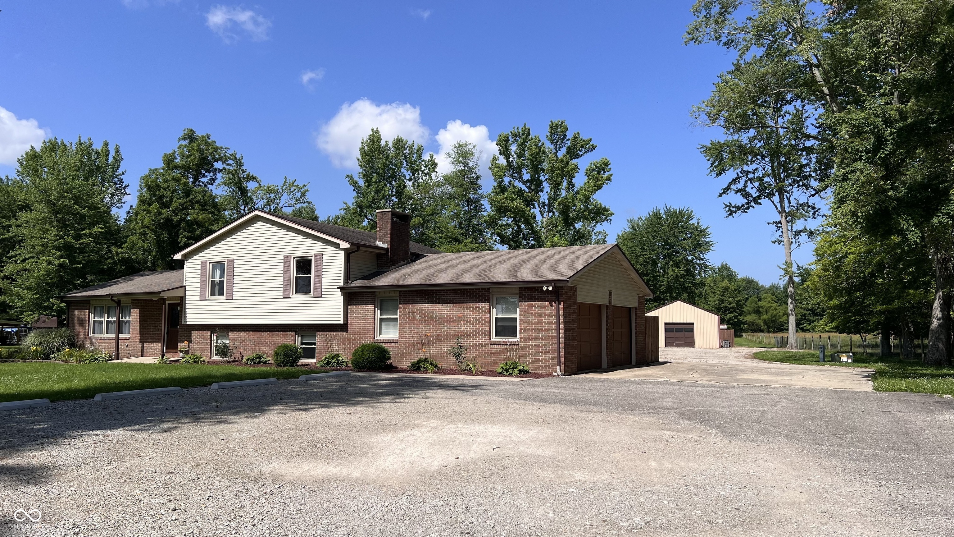 Property Photo:  6602 S 400 W  IN 47201 