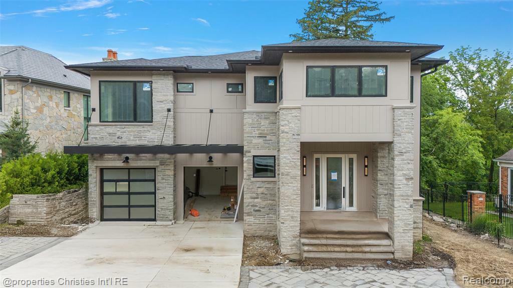 Property Photo: 1230 Latham Street MI 48009 3062
