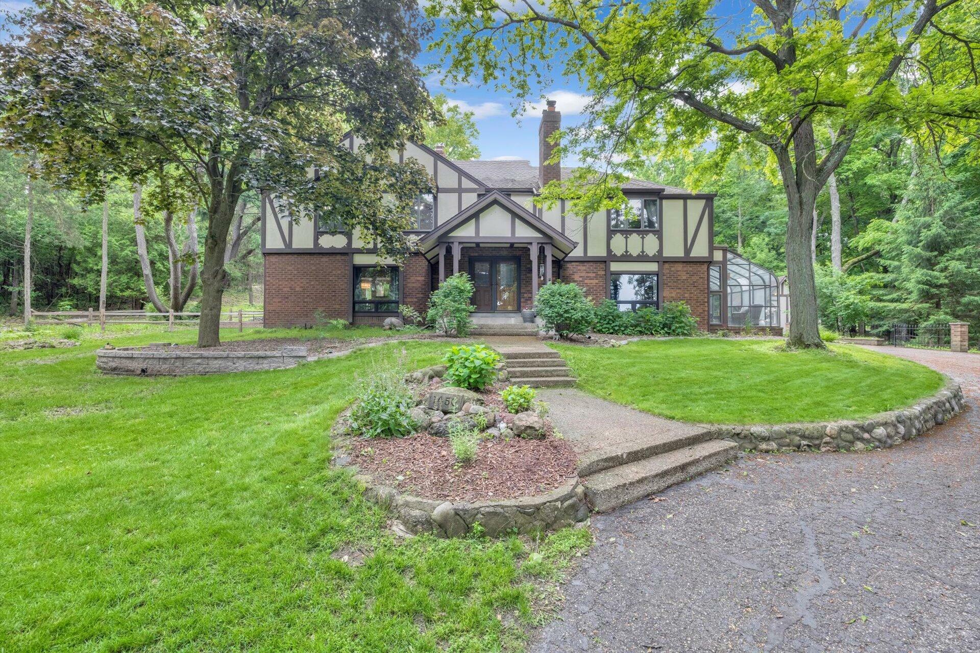 1450 Weber Ct  Delafield WI 53029 photo