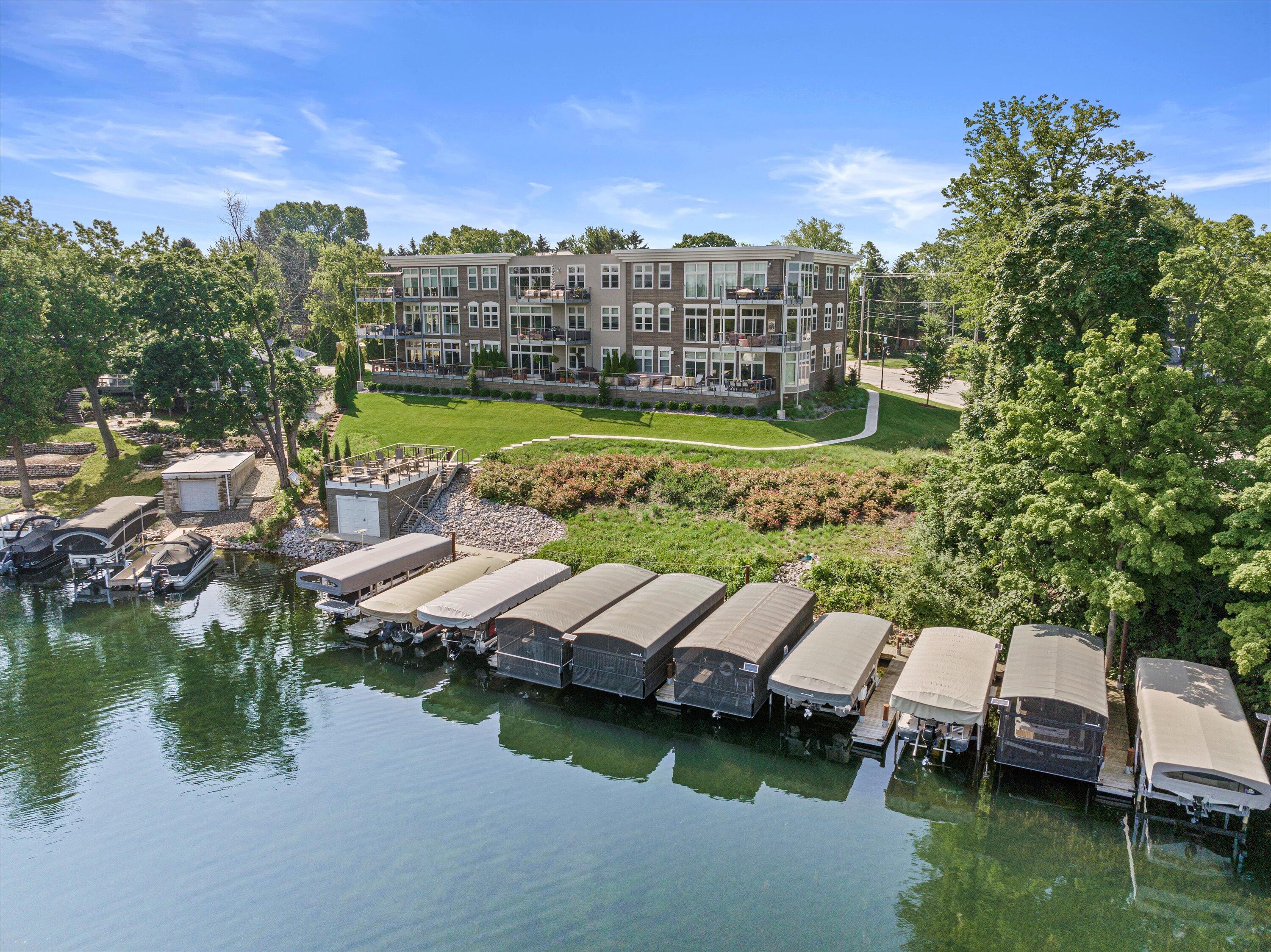 Property Photo: N52w35002 Lake Dr 302 WI 53069