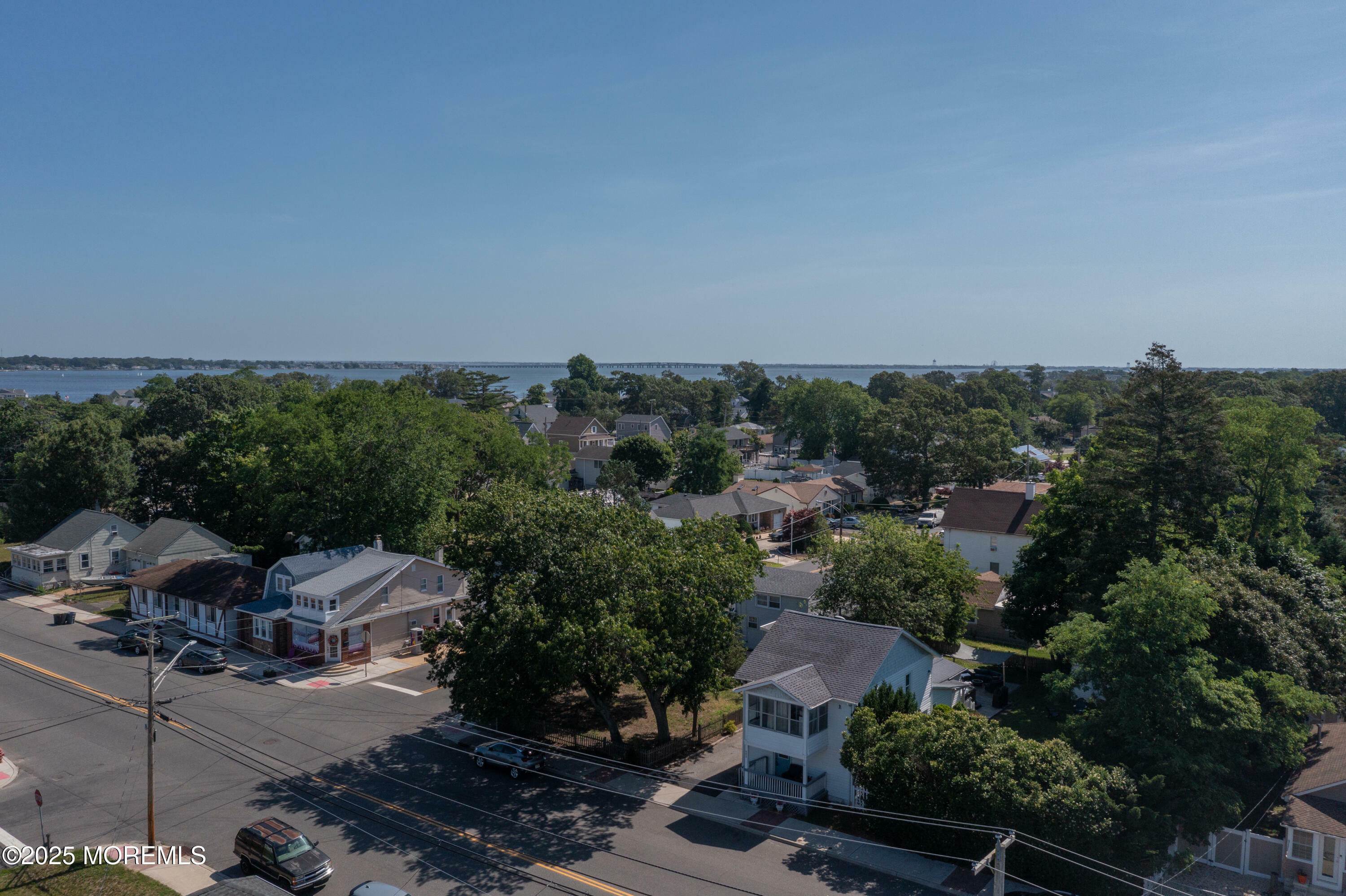 Property Photo:  605 Ocean Gate Avenue  NJ 08740 