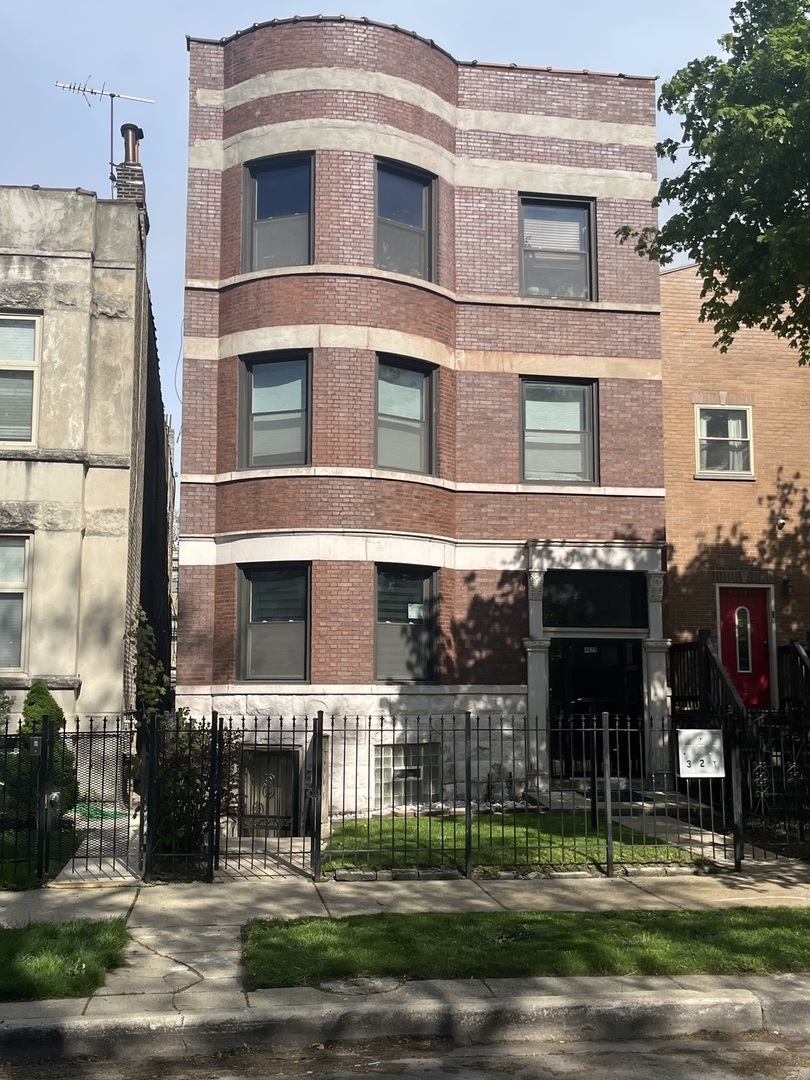 Property Photo: 4629 S Langley Avenue IL 60653