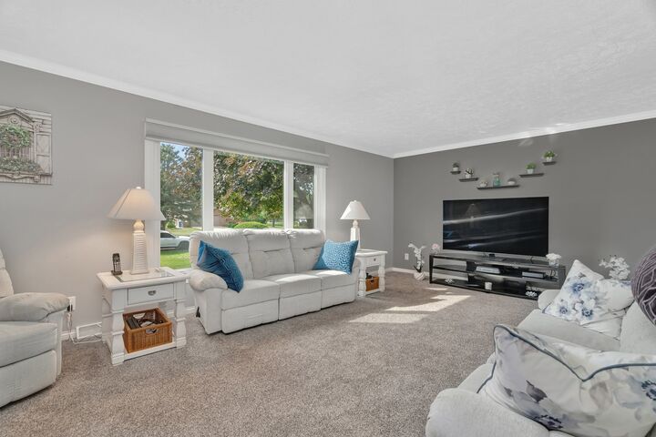 Property Photo:  25049 W Kay Drive  IL 60586 