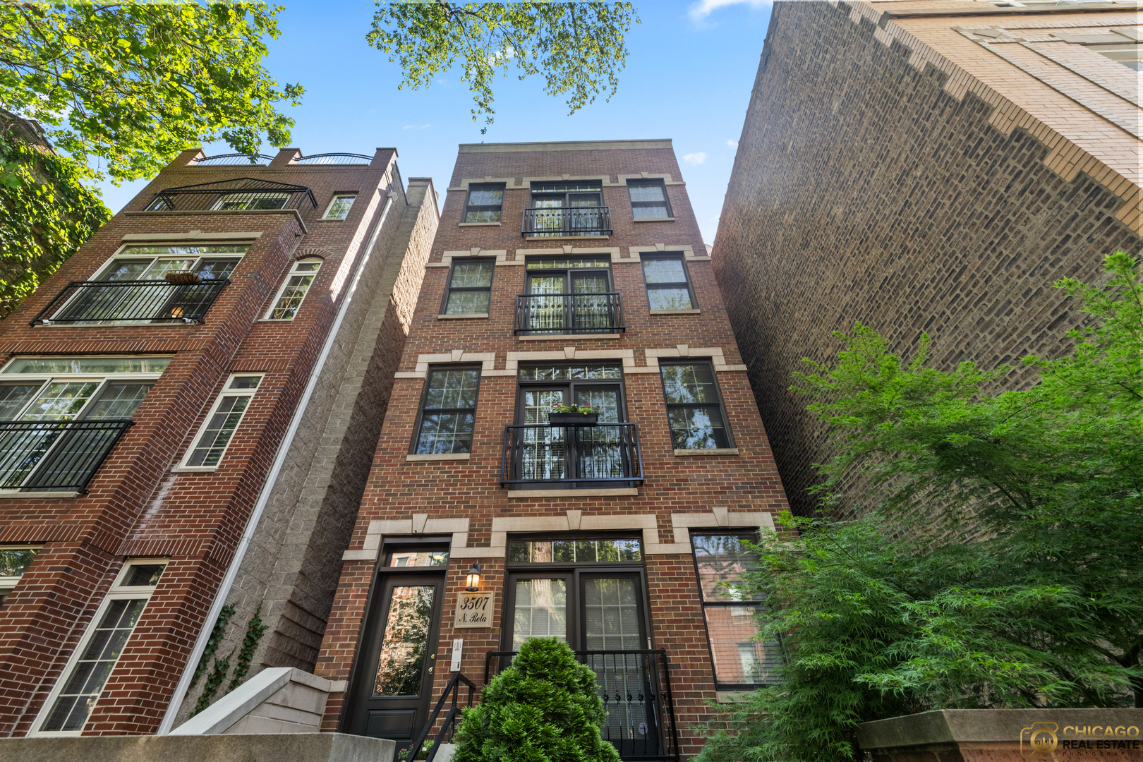Property Photo:  3507 N Reta Avenue 4  IL 60657 