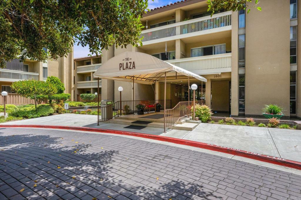 Property Photo: 1855 Diamond St 5-213 CA 92109