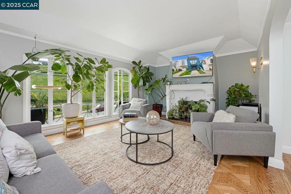 Property Photo:  1923 28th Ave  CA 94116 