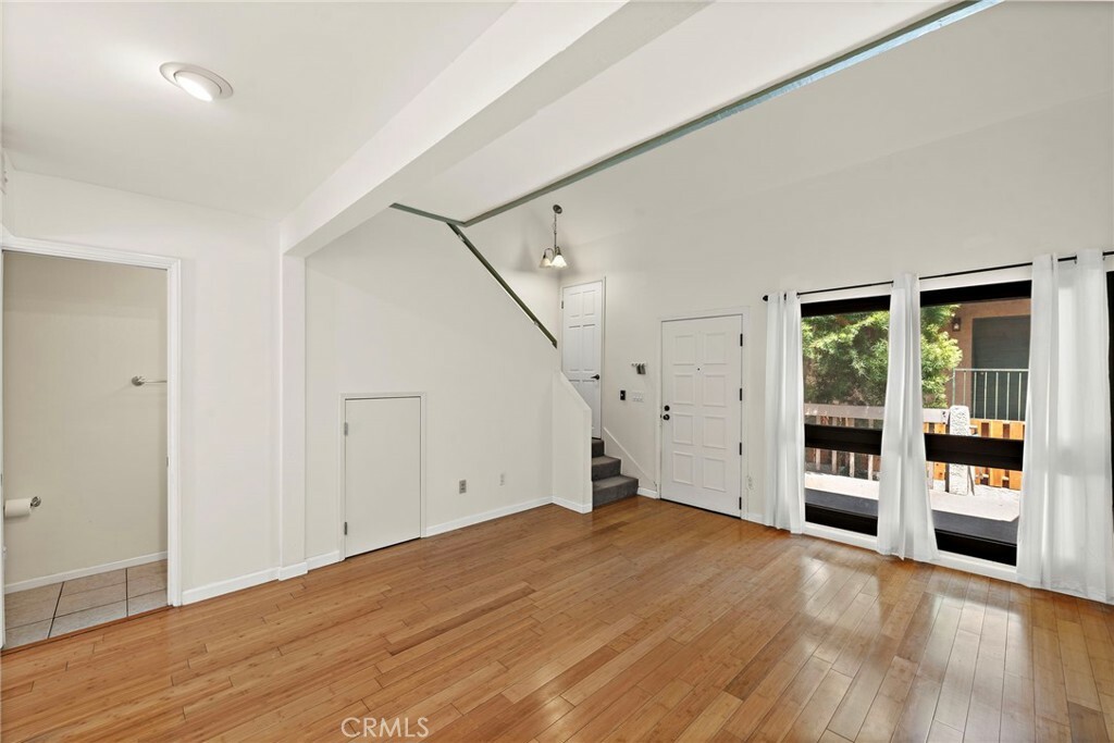Property Photo: 310 W Imperial Avenue 6 CA 90245