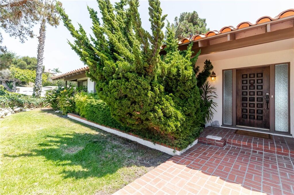 Property Photo: 3904 Exultant Drive CA 90275