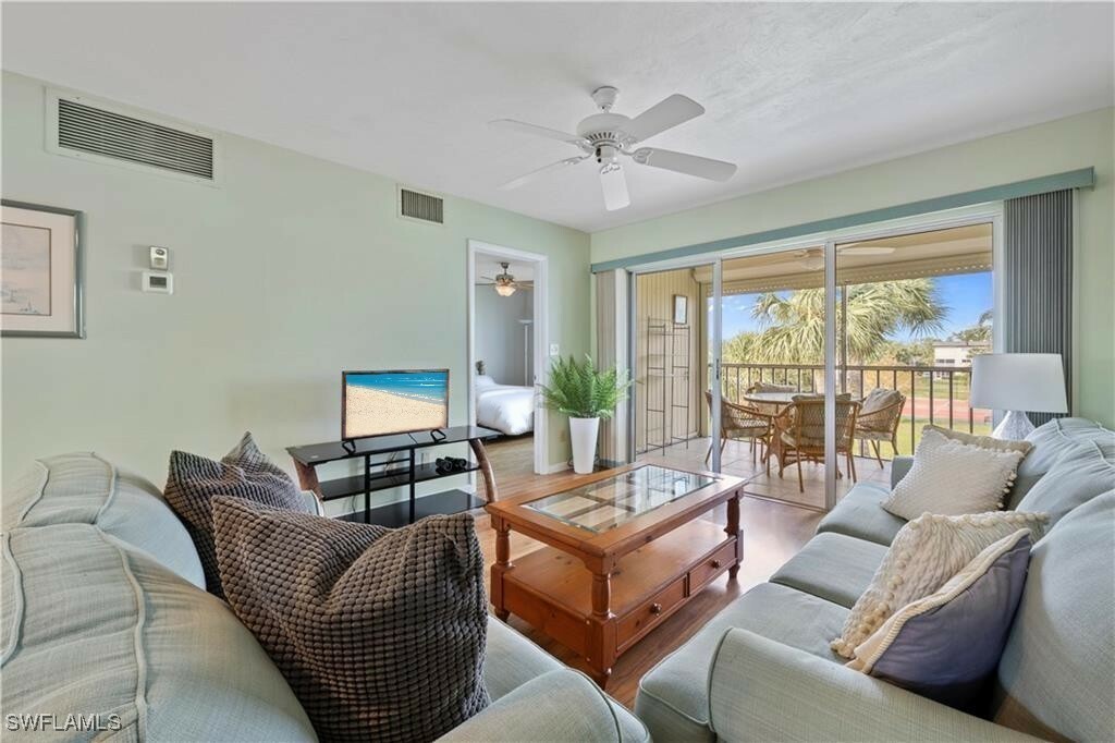 Property Photo:  1018 Manatee Road E302  FL 34114 