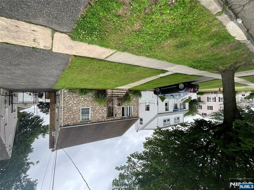 Property Photo: 686 Teneyck Avenue NJ 07071