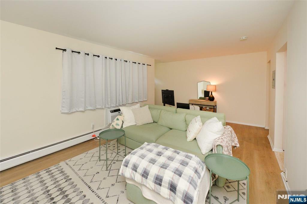 Property Photo:  128 Regency Park  NJ 07446 