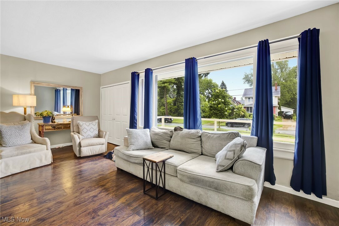 Property Photo: 875 Hereford Drive OH 44303