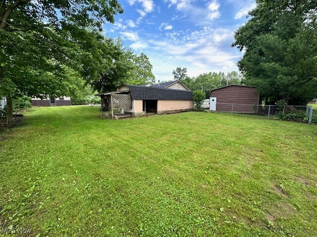 Property Photo: 17657 Beck Street OH 44429