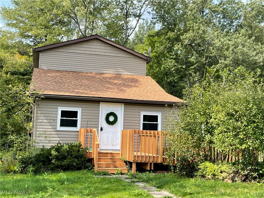 Property Photo: 18636 Mount Pleasant Drive OH 44023