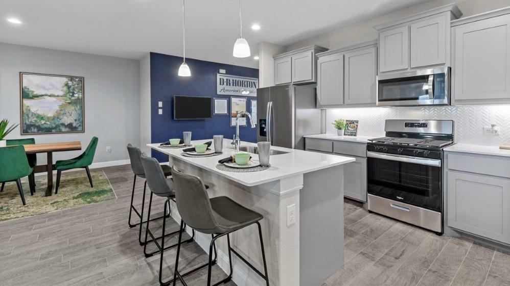 Property Photo: 301 Lelo Lane TX 76063