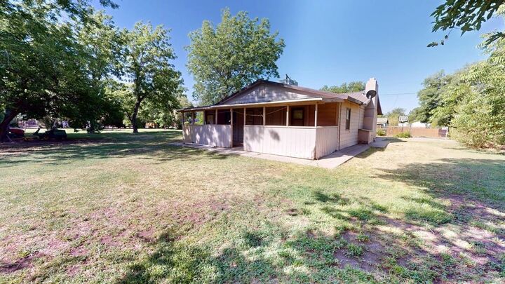 Property Photo:  1008 3rd St  NM 88352 