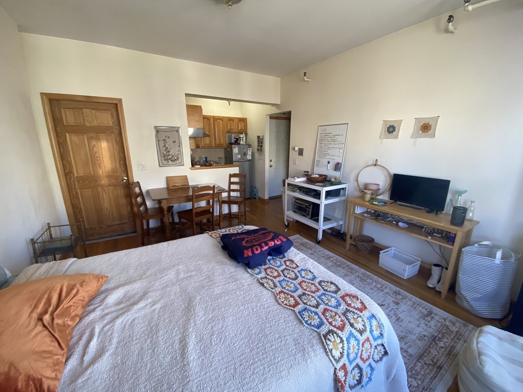Property Photo: 712 Commonwealth Avenue 4 MA 02215