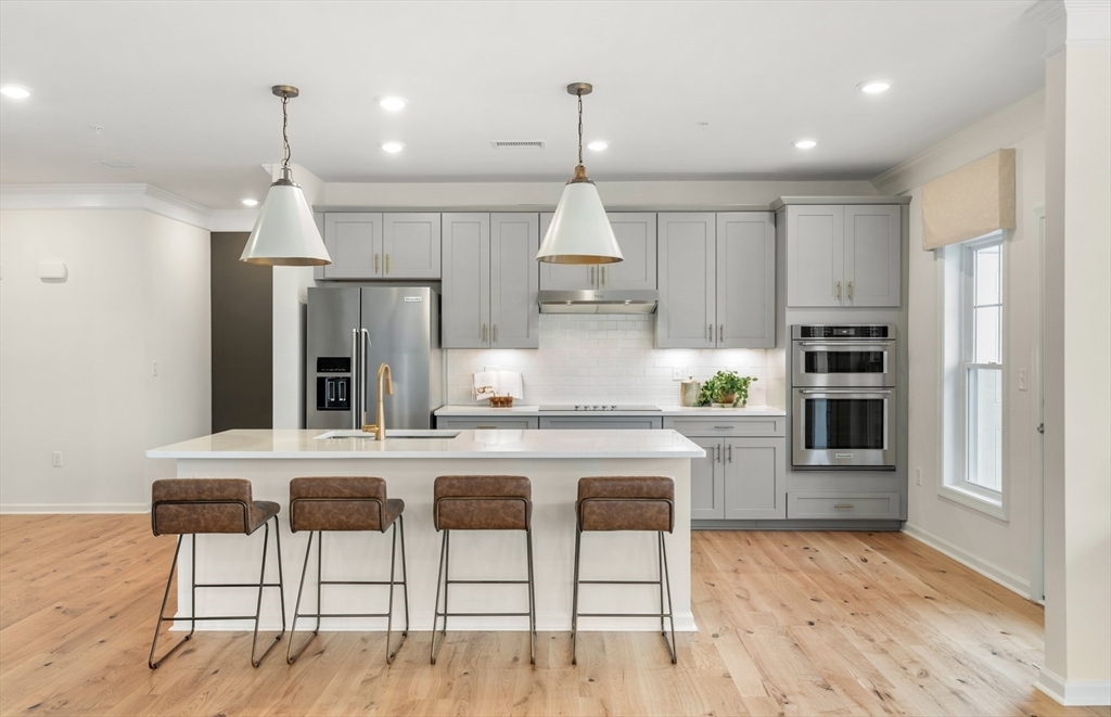 Property Photo:  2 Stratton Drive 109  MA 01801 