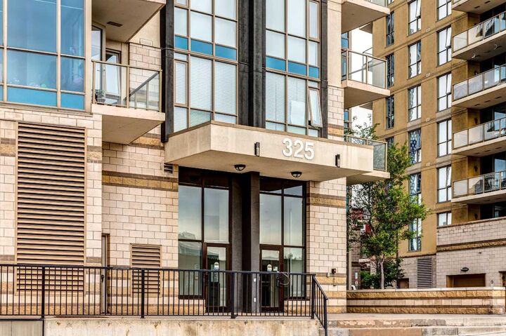 Property Photo:  325 3 Street SE 1107  AB T2G 0T9 