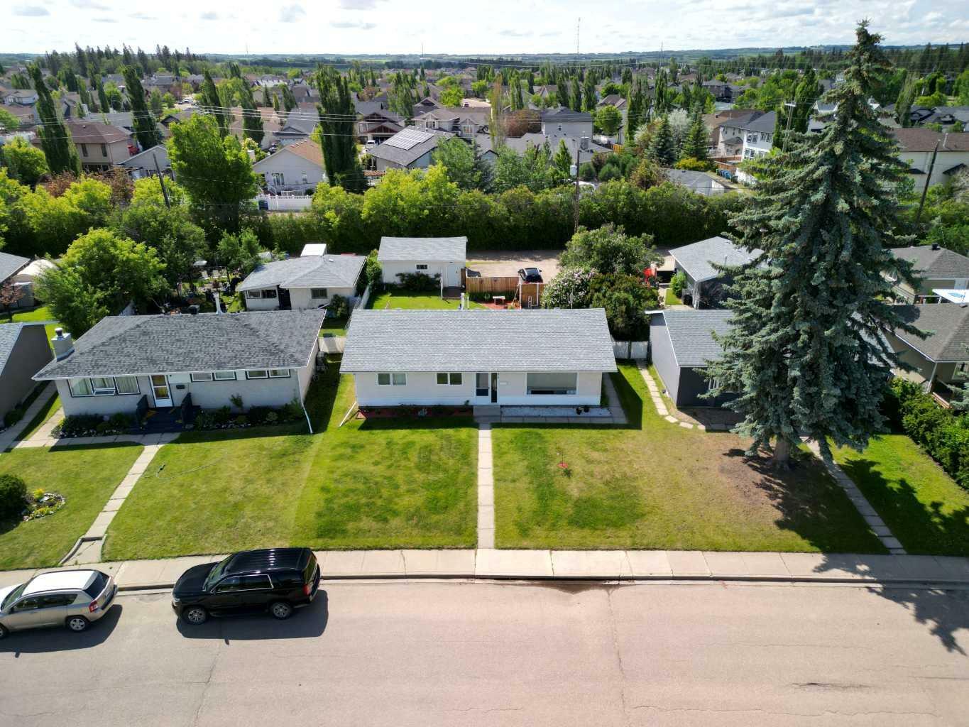 Photo de la propriété: 5910 West Park Crescent AB T4N 1G1
