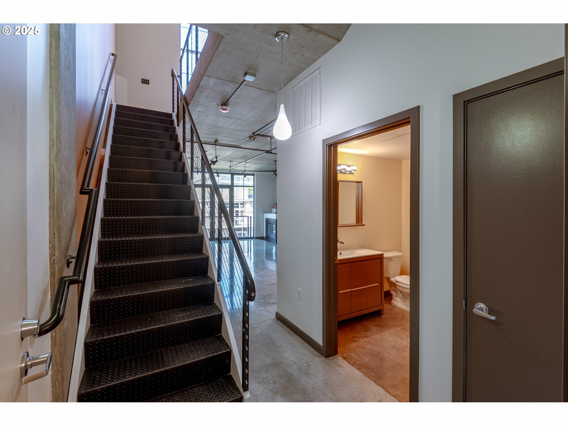 Property Photo: 1030 NW 12th Ave 526 OR 97209
