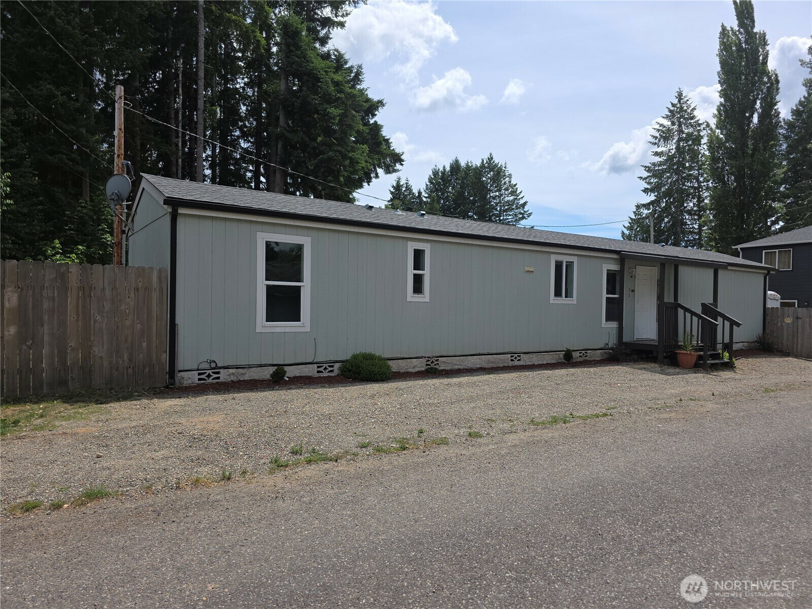 Property Photo: 51 NE Lynnwood Beach Road WA 98528