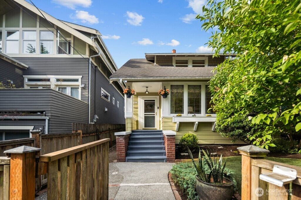 Property Photo:  4055 SW Prince Street  WA 98116 