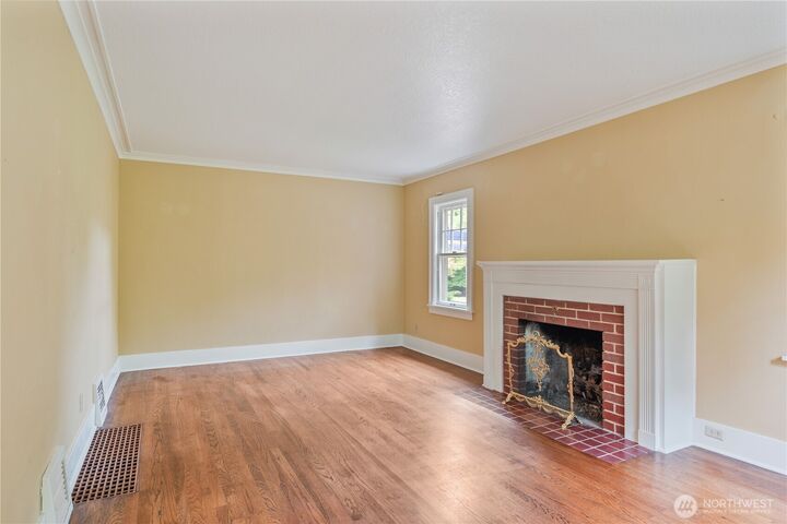 Property Photo: 1702 24th Avenue WA 98632