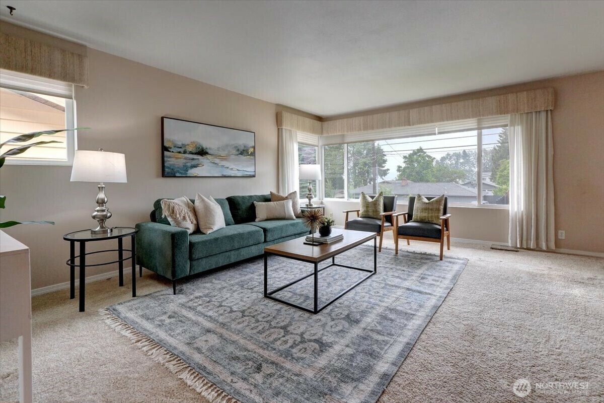 Property Photo:  11847  78th Avenue S  WA 98178 