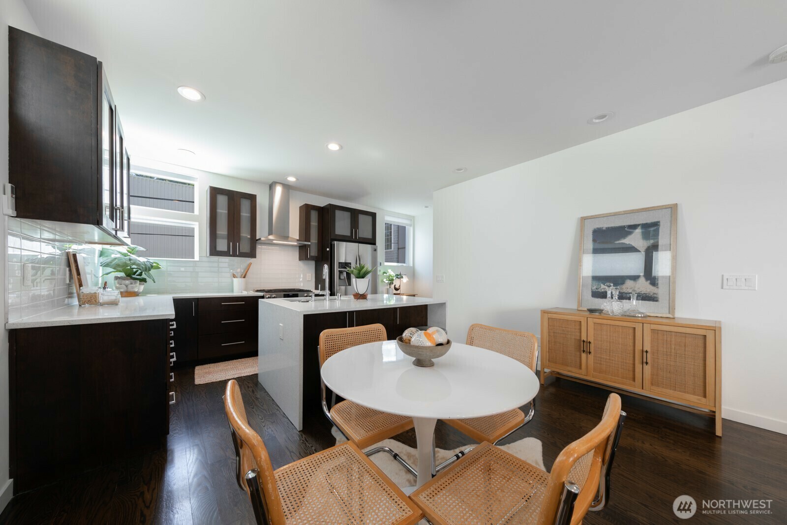 Property Photo: 1136 10th Avenue E B WA 98102