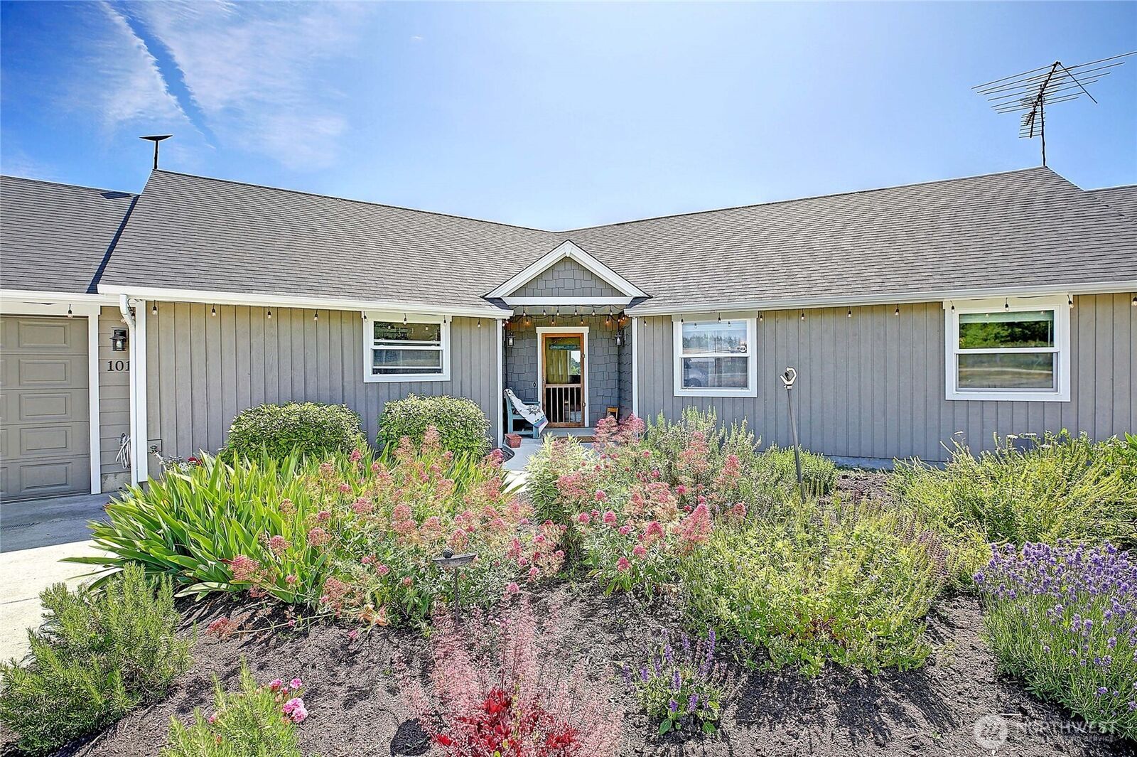 Property Photo:  1010  Mallard Lane  WA 98282 