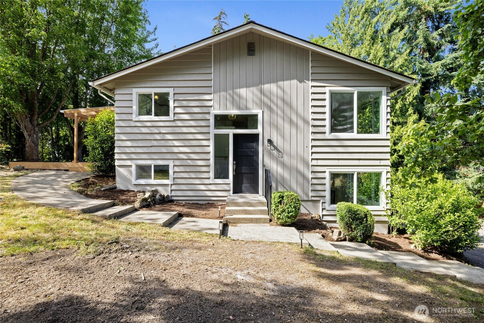 Property Photo:  824 SW 301st Pl  WA 98023 