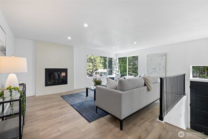 Property Photo: 824 SW 301st Pl WA 98023