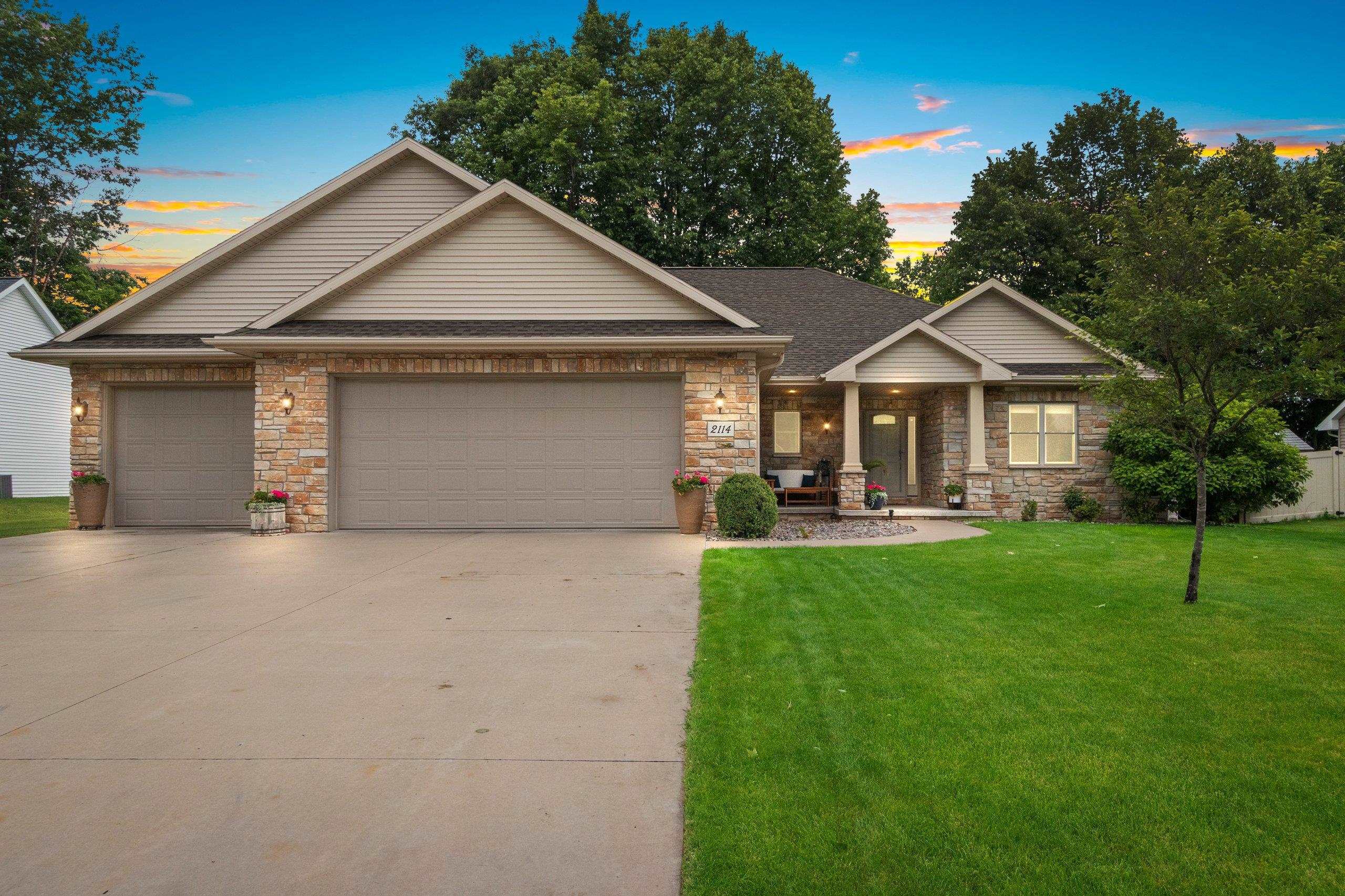 Property Photo:  2114 North Gate Road  WI 54313 