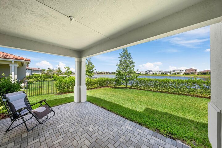 521 SE Fascino Circle  Port Saint Lucie FL 34984 photo