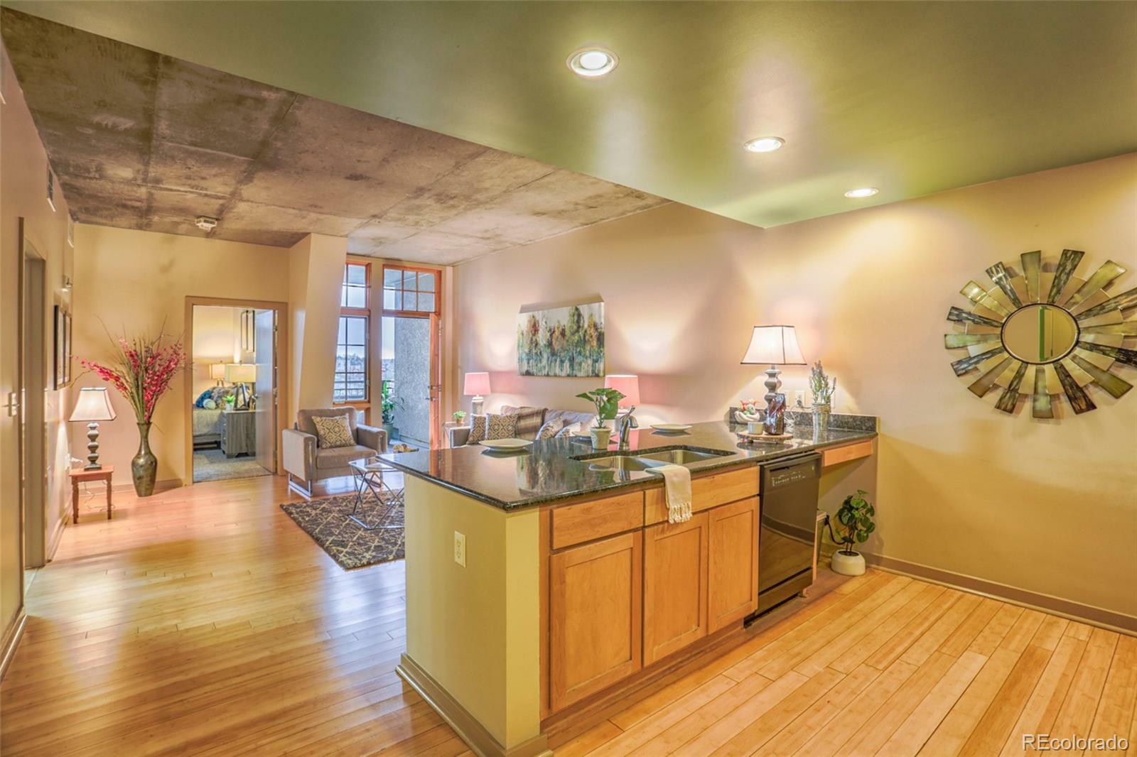 Property Photo: 275 S Harrison Street 409 CO 80209
