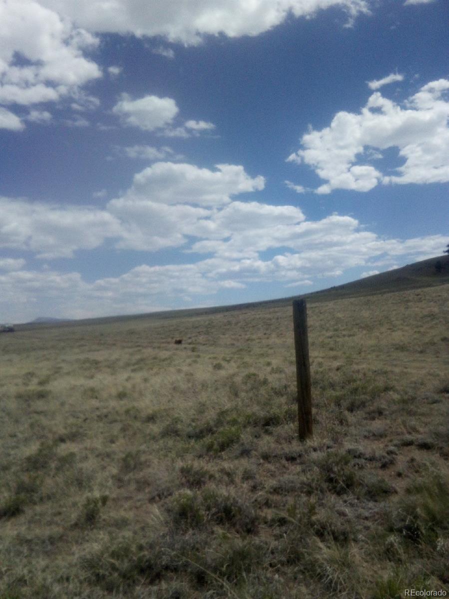 Property Photo: 620 Stirrup Road CO 80449