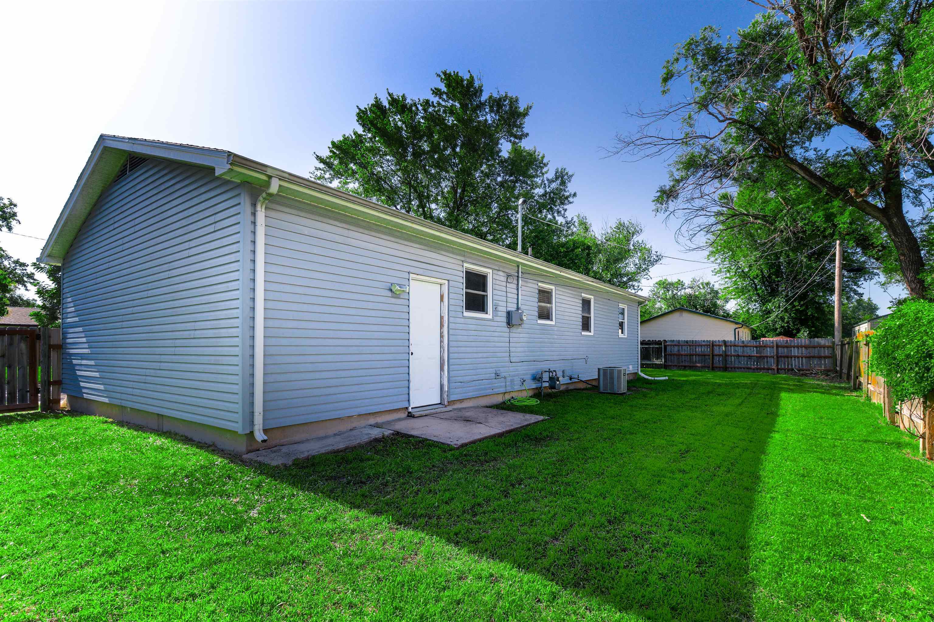 Property Photo: 3569 S Elizabeth Ave KS 67217