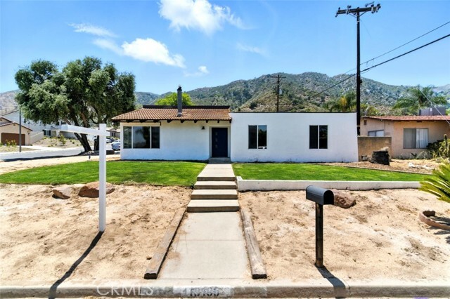 15195 Laguna Avenue  Lake Elsinore CA 92530 photo