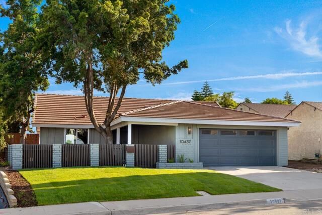 Property Photo:  10437 Hermanos Road  CA 92124