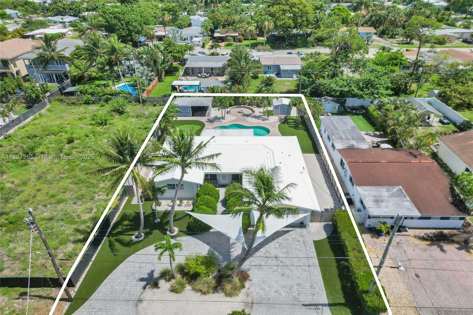 1555 NE 35th St  Oakland Park FL 33334 photo