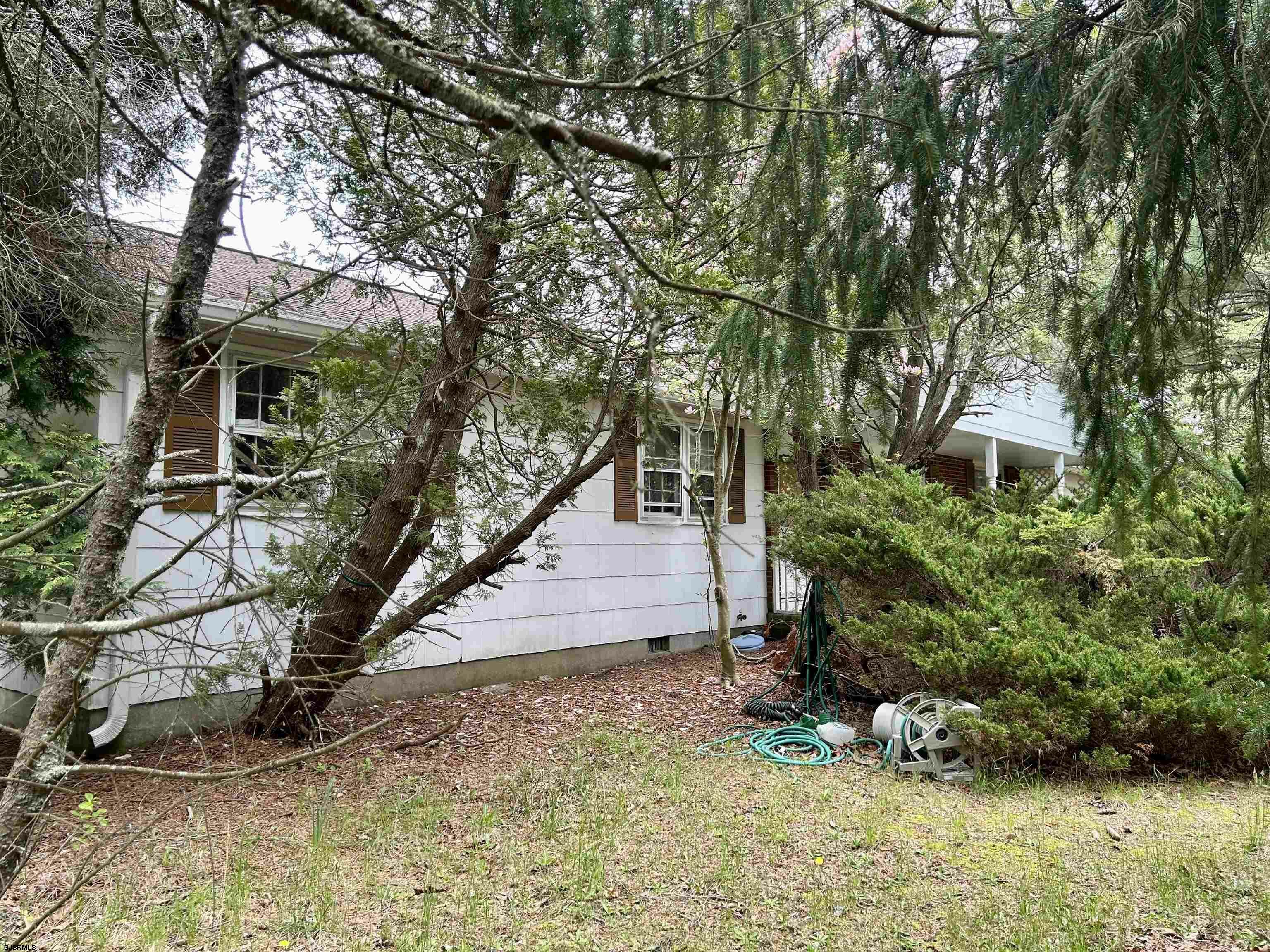 Property Photo: 733 W Duerer Street NJ 08215