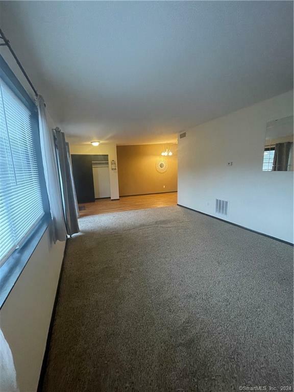 Property Photo: 130 Webster Court 130 CT 06111