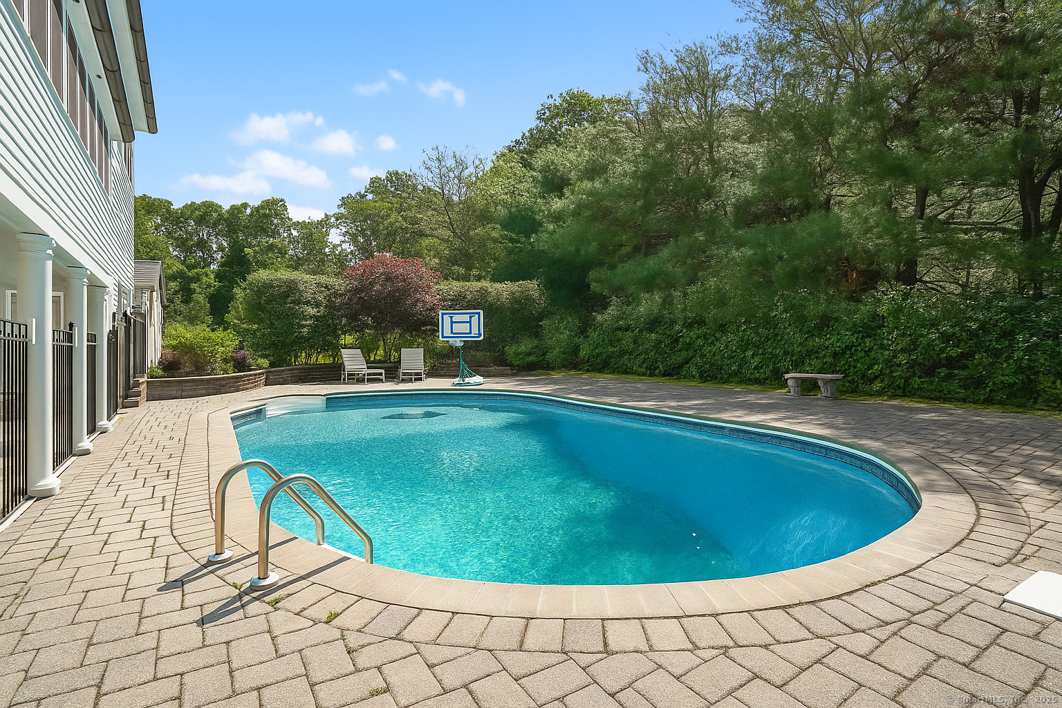 Property Photo:  11 Audubon Lane  CT 06611 