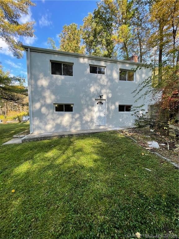 Property Photo:  86 Pocahontas Road  CT 06896 