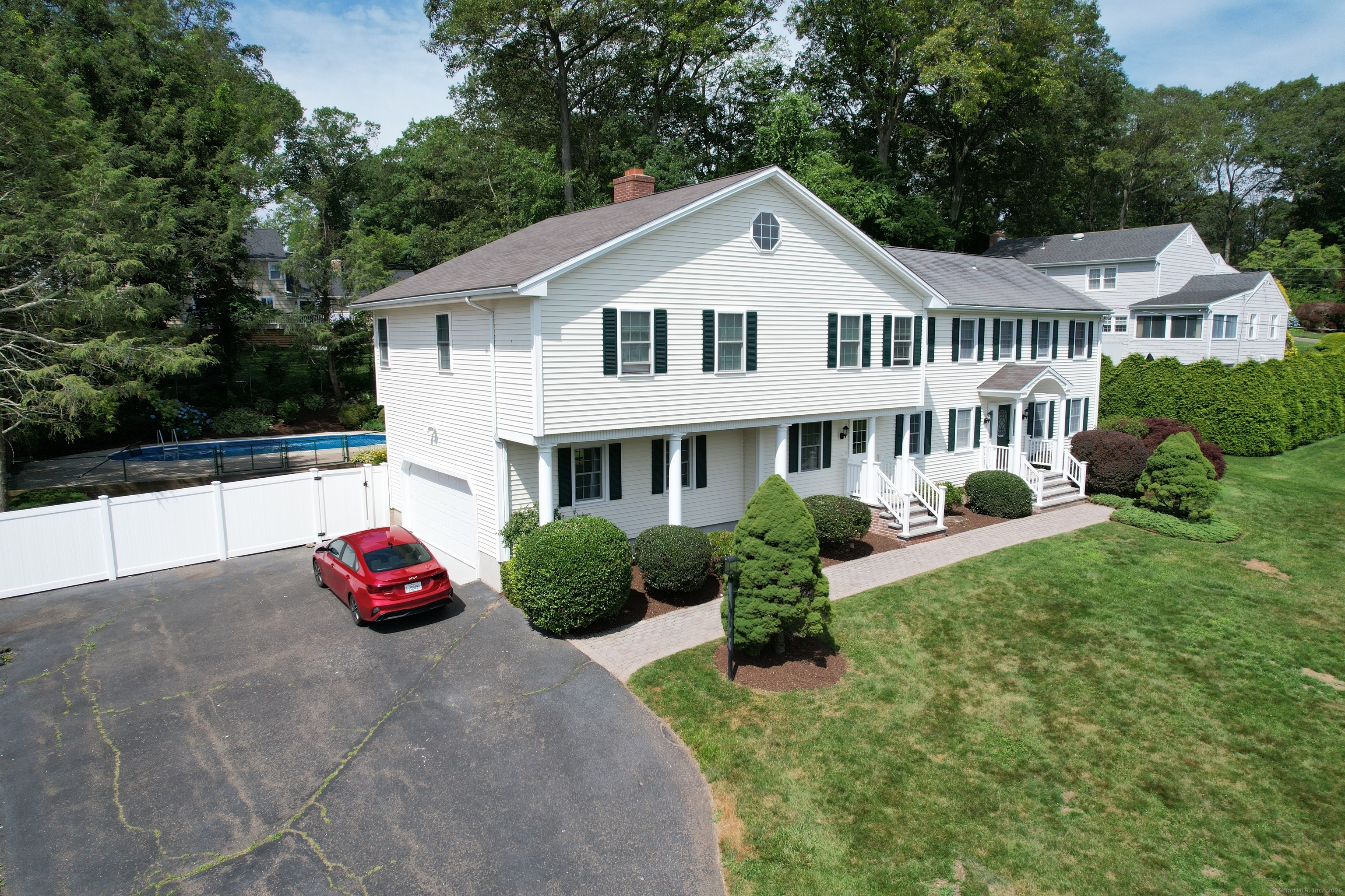 Property Photo: 37 Lamplighter Lane CT 06825