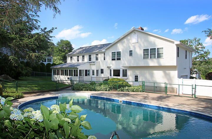 37 Lamplighter Lane  Fairfield CT 06825 photo