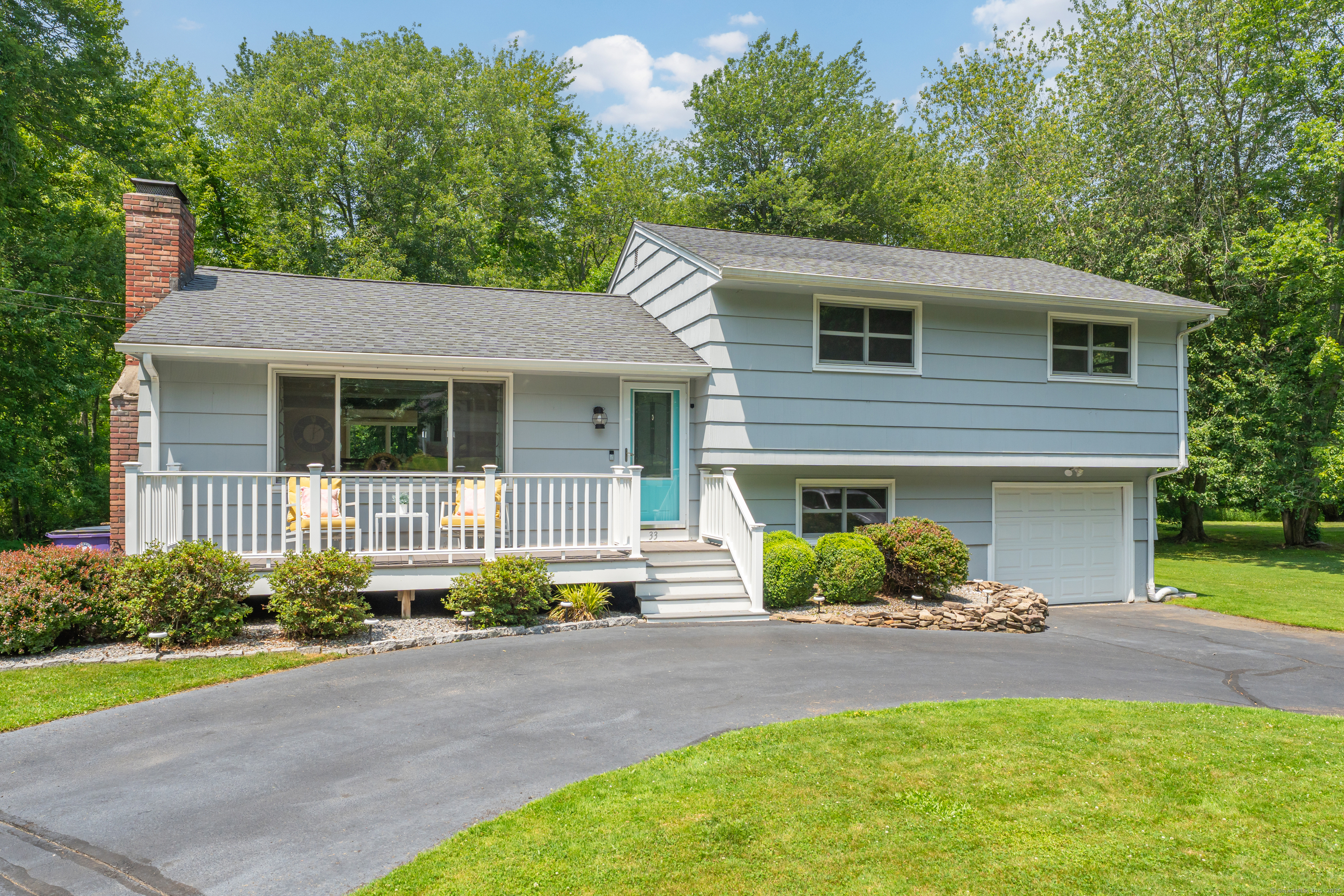 Property Photo: 33 Woodside Road CT 06437