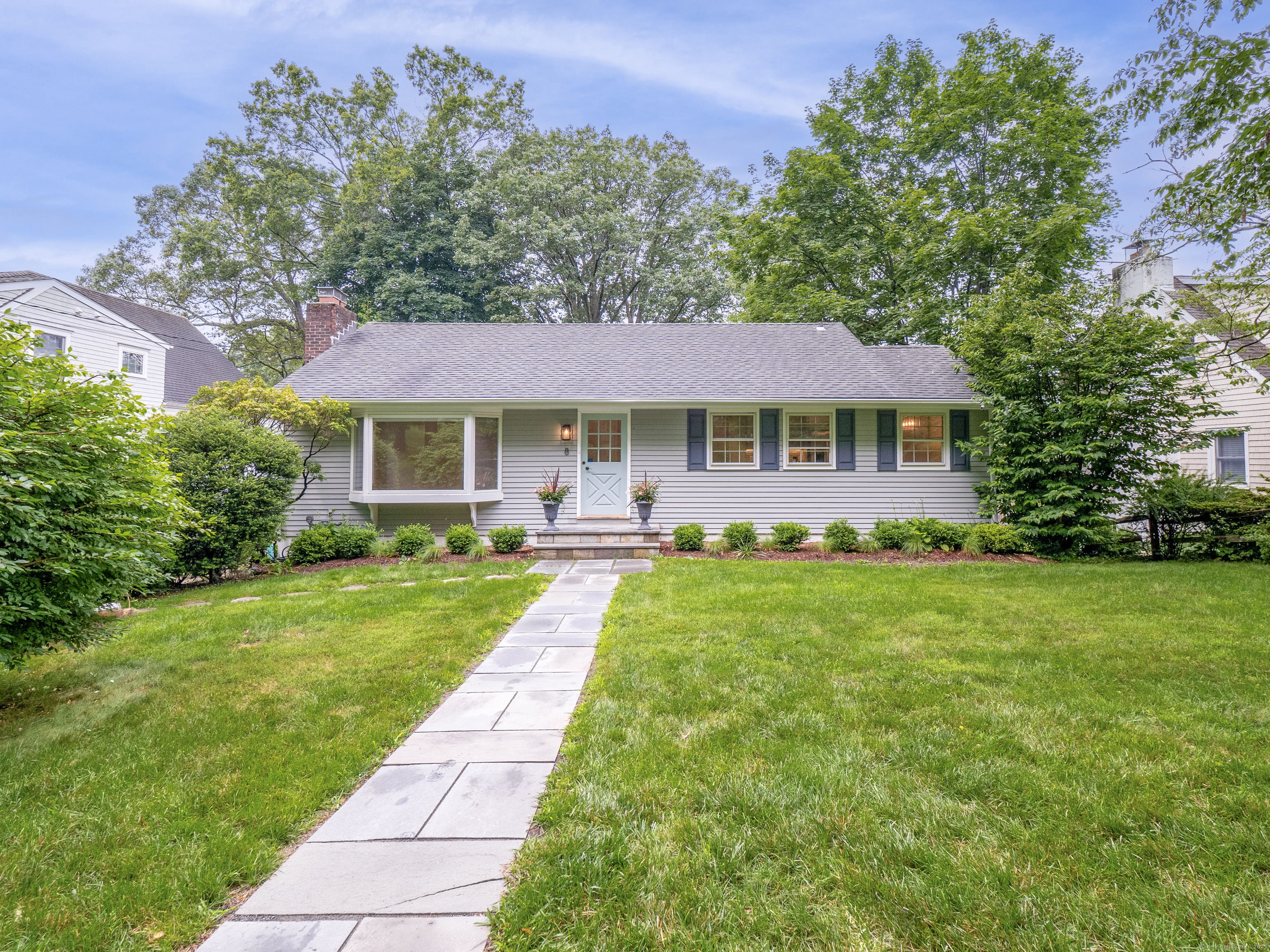 Property Photo: 8 Hillcrest Avenue CT 06820